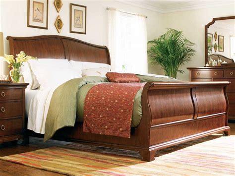 Sleigh Bed Bedroom Decorating Ideas