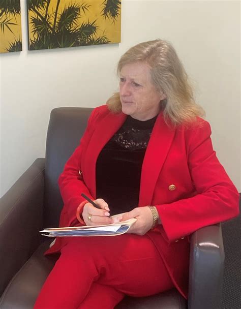 Home - Dr Kerry Mack