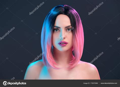 Portrait Attractive Nude Woman Pink Wig Isolated Grey — Stock Photo