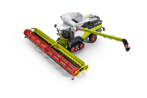 Claas Lexion 8900 Terra Trac combine with Convio 1380 grain header and ...