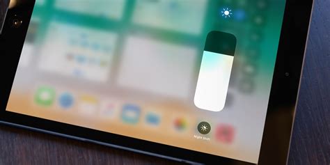 Dim the screen: lower brightness to extend battery life | iOS 11 Guide ...