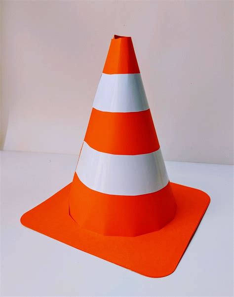 Objetos Parecidos Com Cone - Objetos Parecido Com Cone - RETOEDU