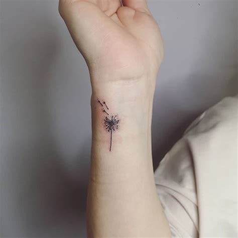 Tatuagem Dente De Leão - Tatuagem de dente-de-leão: 40 desenhos lindos para te inspirar a tatuar já