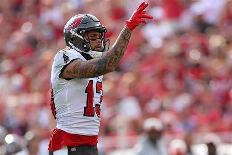 Insider Reports Buccaneers' Trade Plans For Mike Evans