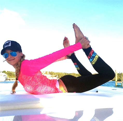 Anna Kournikova Hot Photo and Sexy Feet Collection nude – Leaked Diaries