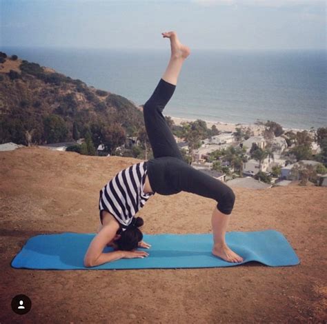 Nomiki Konst's Feet - I piedi di Nomiki Konst - Celebrities Feet 2023