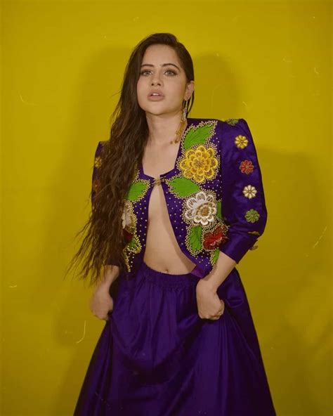 TV Actress Urfi Javed Sizzling Photoshoot