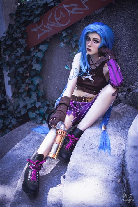 Another photos of my Arcane Jinx cosplay~ : r/cosplay