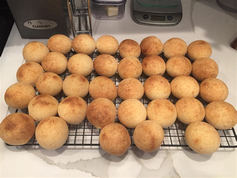 Pandebono - Colombian Cheese Bread : r/Breadit