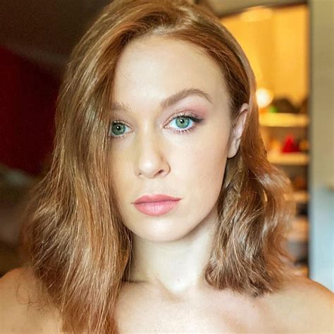 Leanna Decker Outfits & Style Photos • CelebMafia
