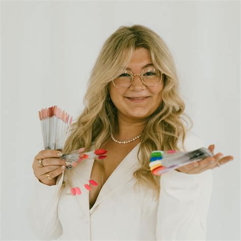 Emma Hicks Nails | New Philadelphia OH