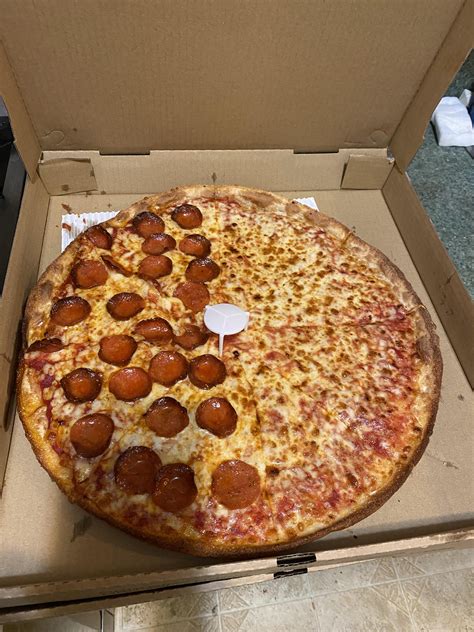 How Maxies became the top-rated local spot for comfort food 21