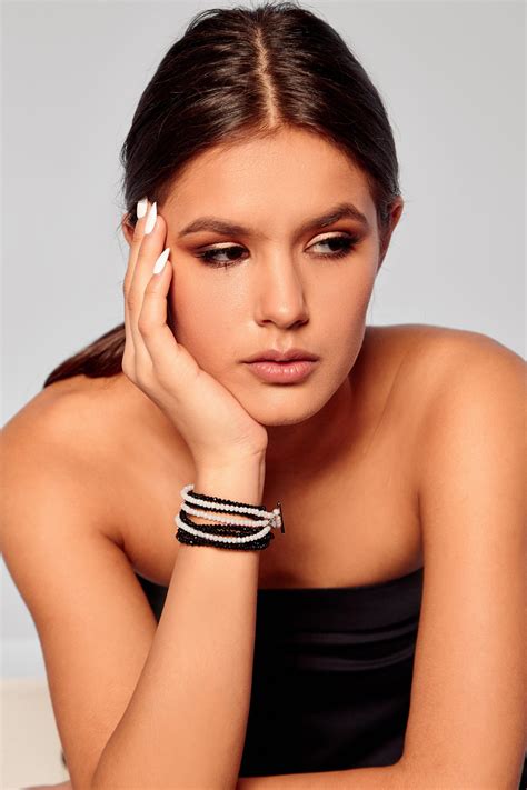 Браслет-нитка двокольорова рожевий з чорним150 см – NataBelz jewelry ...