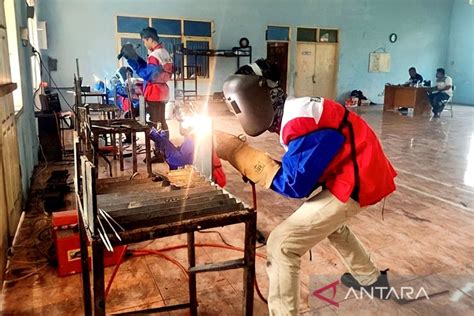 kemenaker bangun blk  morowali sulteng  atasi pengangguran