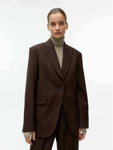 We Wear Blazers on Repeat, and Arket Has Some of The Best | Who What Wear
