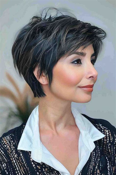 Trendy Low Maintenance Pixie Cuts That Will Save You Time And Money At The Salon 12