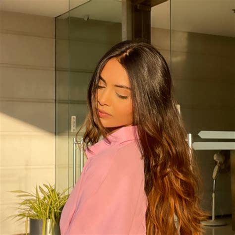 KYRA — Bio Site