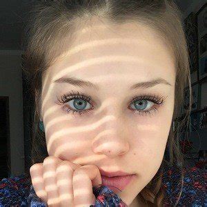 Lexi Zielinska (TikTok Star) - Age, Birthday, Bio, Facts, Family, Net ...