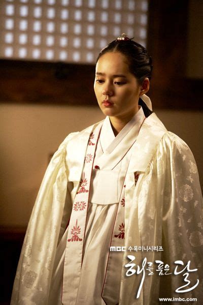 Korean drama [Moon Embracing the Sun] = 한가인 [Han Ga-in] | 한국, 한복, 드라마