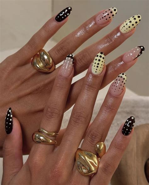polka dot french tip nails       stolen