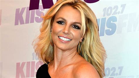 britney spears sparks photoshop debate