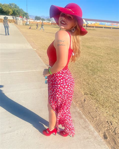 Sabrina May (@misssabrinamay) • Instagram photos and videos