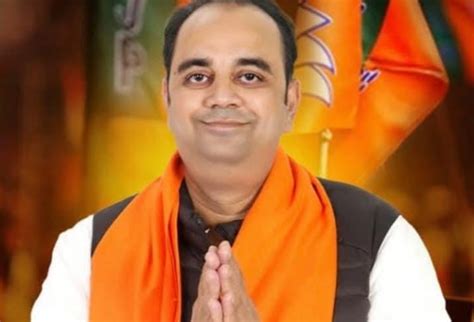 परसों मां की मौत और आज मंत्री पद की शपथ, कौन है बिहार के रहने वाले पंकज ...