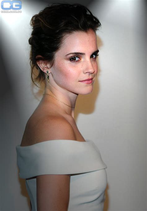 Emma Watson nackt, Nacktbilder, Playboy, Nacktfotos, Fakes, Oben Ohne