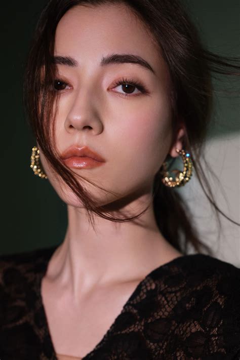 娜然 (Narana Erdyneeva) 角色解析、出演作品、人物照片 - 剧面