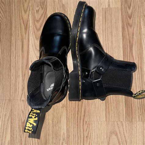 Dr. Martens Mens Boots Worn max 4 times - Depop