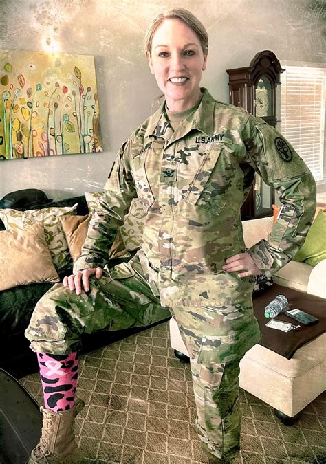 Army colonel with breast cancer says it’s ok to take a knee | Article ...