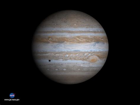 Exploring the giant planets: Jupiter facts - From the core to the cloud tops!