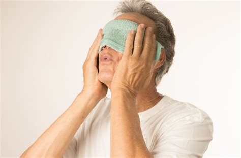 eye swelling     hot  cold compress