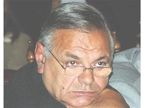 Съд, ако не компенсират чиновник и полицай за вноските