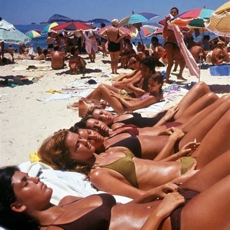 20 Vintage Beach Photos That Capture Summer in the ’70s