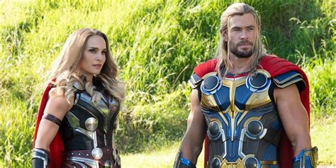 love  thunder stills highlight  thors mighty arm muscles