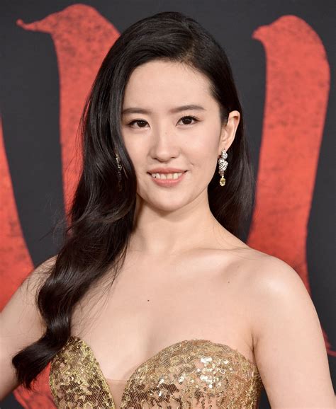 Liu Yifei Wearing Elie Saab at the Mulan Premiere | Glamour, Gorgeous