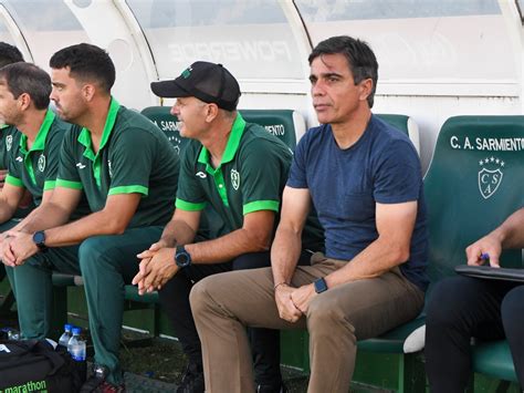 El DT de Sarmiento avisa: "Contra River tenemos que hacer un partido