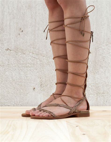 Sandália romana alta - Ver Tudo - Bershka Portugal | Sandálias romanas