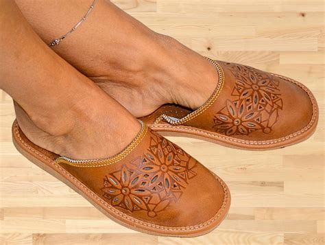 ladies leather house slippers