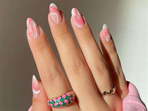 11 Pink Swirl Nail Ideas to Spin Into Summer