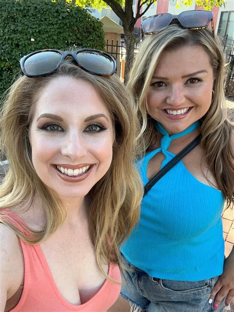 Andrea Michaels & Gabrielle Mediak - Fox 43 - Sexy