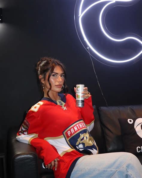 Who Is Azaria Mckinnon? Full Biography 2024 - Explore Net Worth