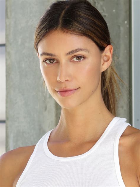 Kristen Kiehnle : r/whitetanktops
