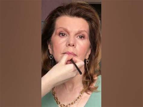 Карандаш для губ Miss Tais, 702 и помада Influence, 04 - YouTube