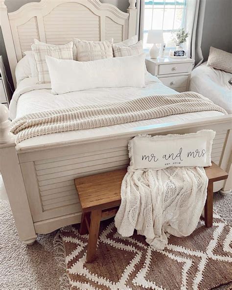 White Bedroom With Wooden Bench - Soul & Lane