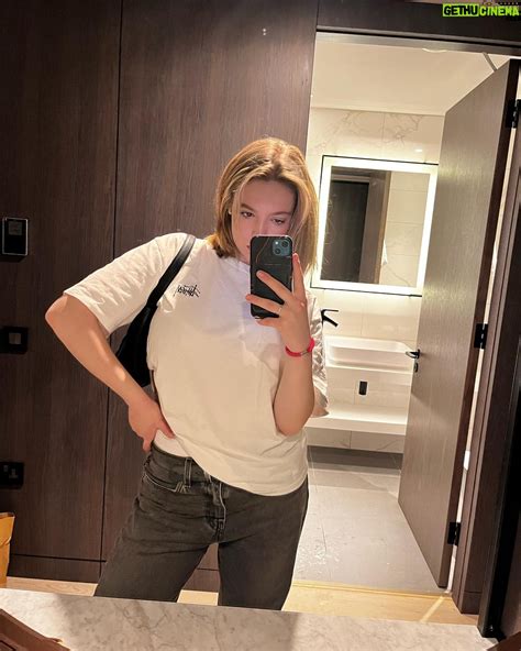 allie sherlock nude 6