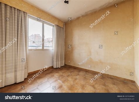 Empty Room Super Old Wall Painting Stock Photo 2273140983 | Shutterstock