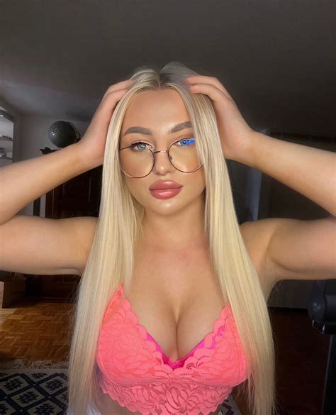 the hottest blondes girl in ukraine😈 | Scrolller
