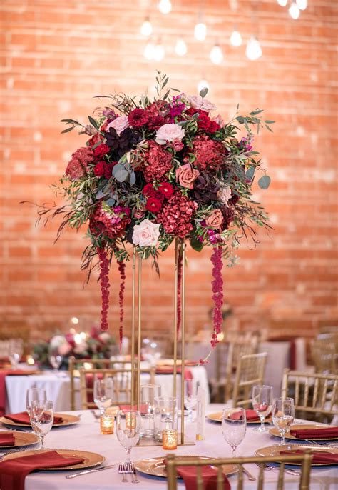 Black and burgundy wedding 60 photos - Astyledwedding.com